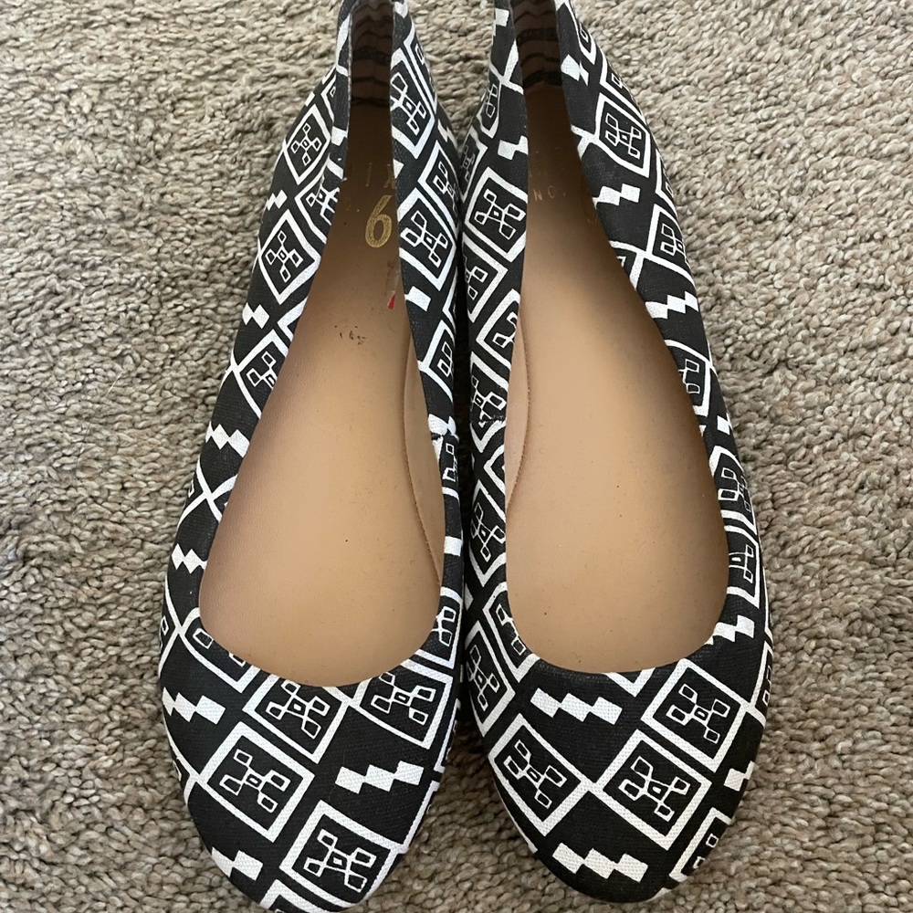 Black Ballet Flats